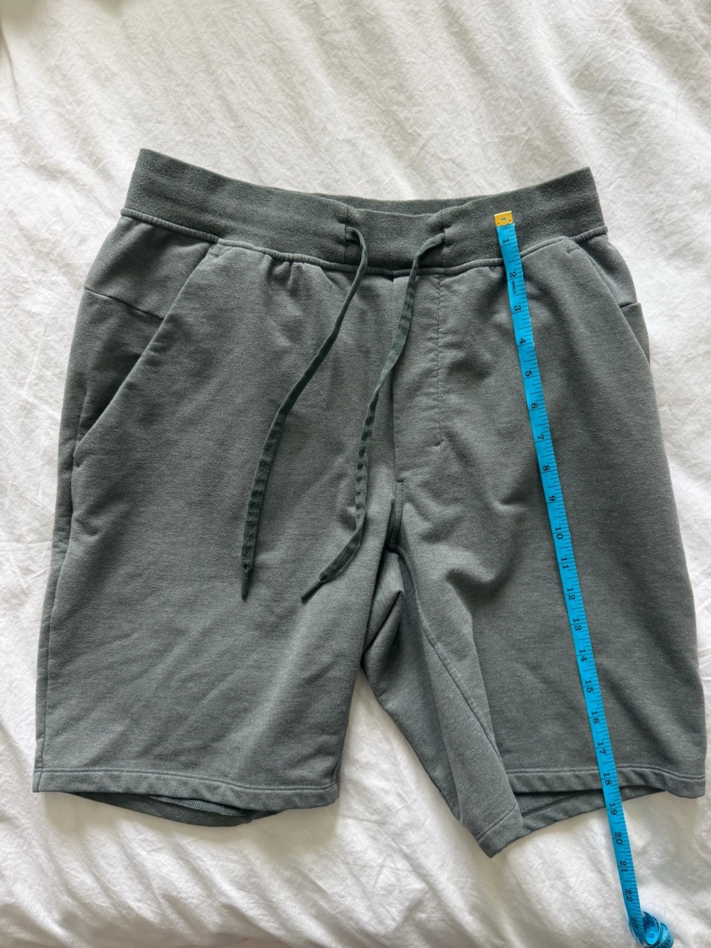 Lululemon men’s sweat shirt size medium green m mens